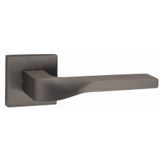 Дверная ручка RENZ на квадратной розетке ЭННИО DH 98-03 MBN матовый черный никель